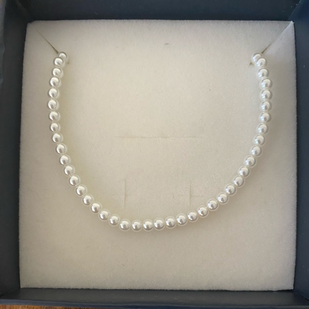 Pearl necklace